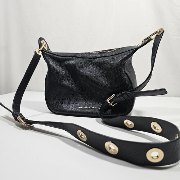 Handbags - MICHAEL Michael Kors Raven Medium Leather Messenger Bag Black With Gold Hardwear